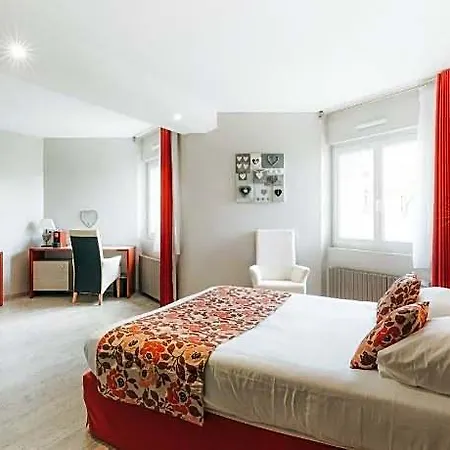Causse Comtal Rodez, The Originals Relais Bozouls