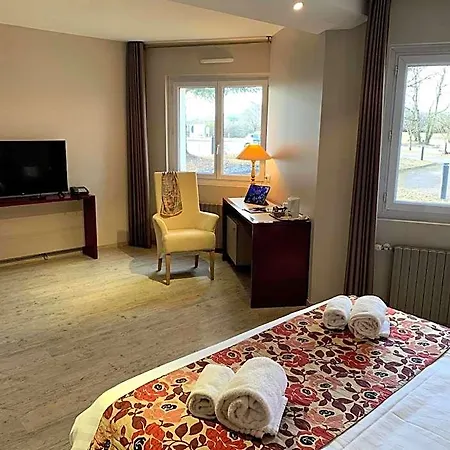 Causse Comtal Rodez, The Originals Relais Hotel