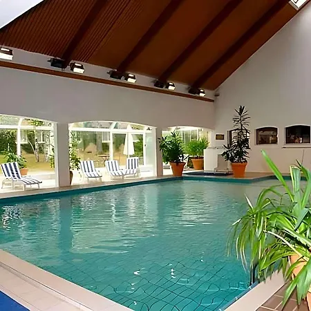 فندق Causse Comtal Rodez, The Originals Relais Bozouls